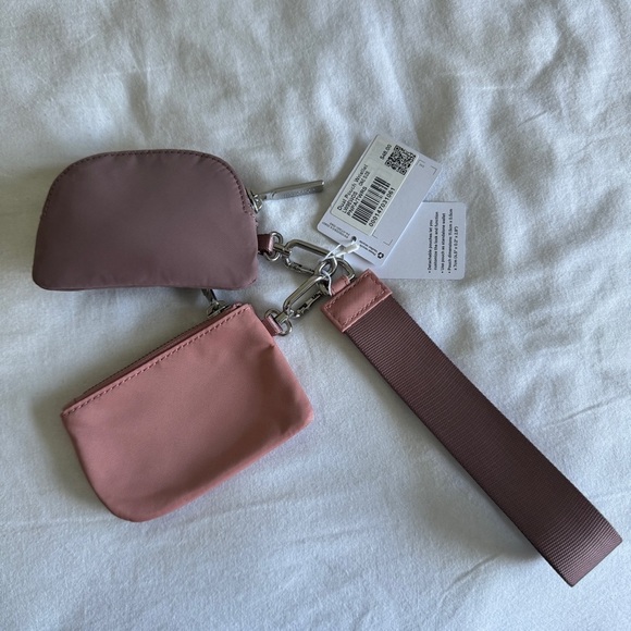 63-65 Lululemon Dual Pouch Wristlet - Pink Pastel/Twilight Rose - Picture 3 of 5